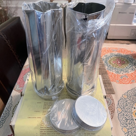 NEW NIB Pampered Chef Valtrompia Bread Tubes Set of 2 HEART STAR Holiday Baking - Picture 5 of 6